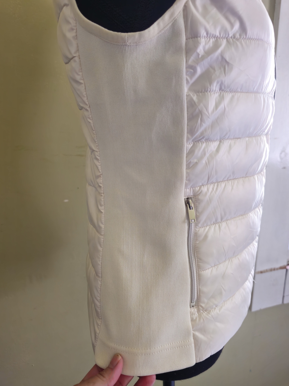 Bundle 7 VEST - Picture 8 of 16